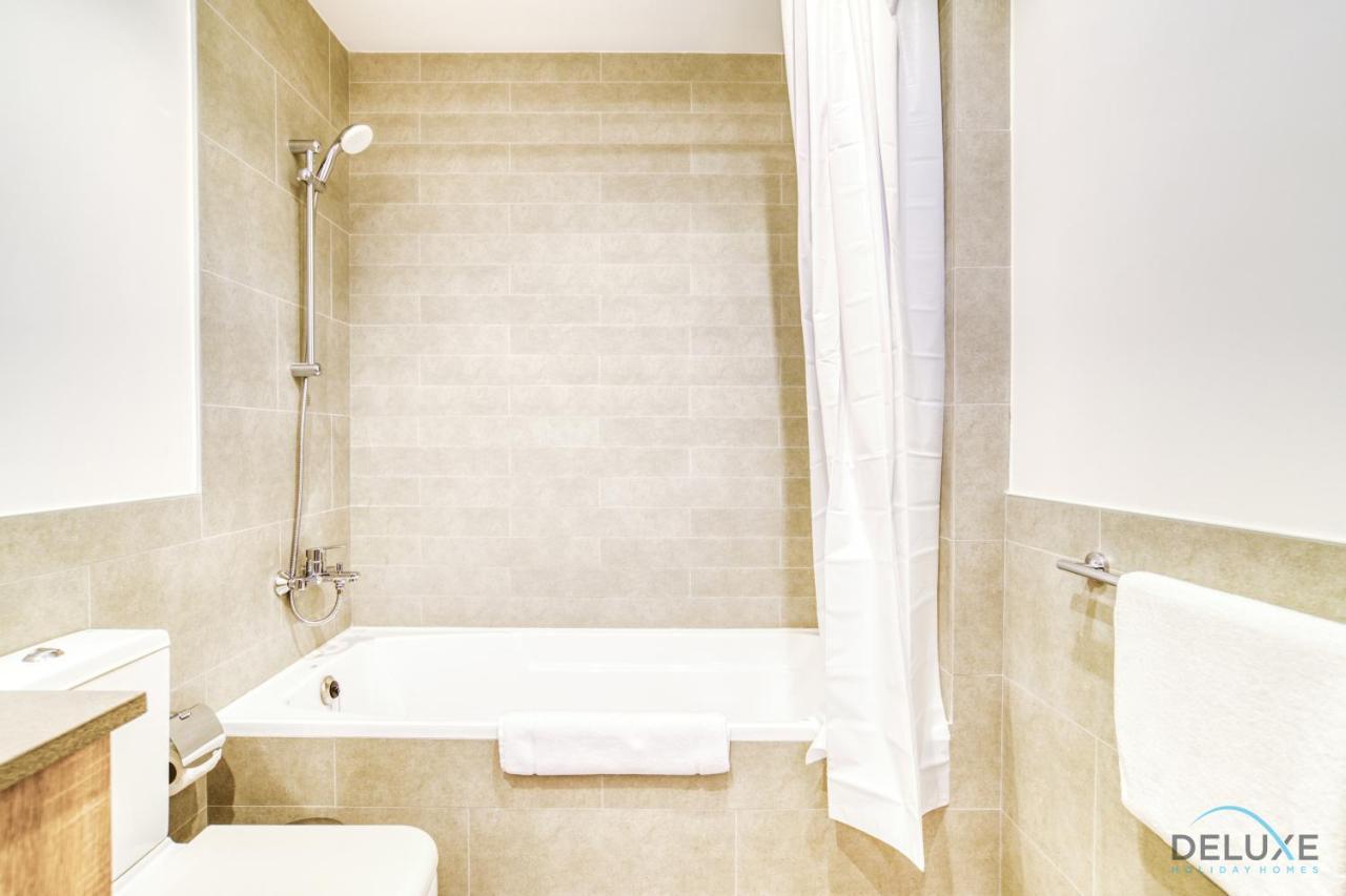 Sophisticated 1Br At Town Square Rawda Dubailand By Deluxe Holiday Homes Exterior foto